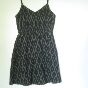 Gap black and white ikat dress